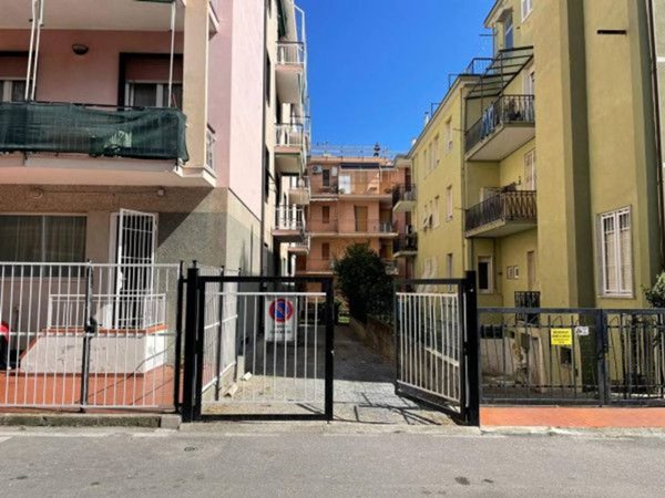 negozio in vendita a Spotorno