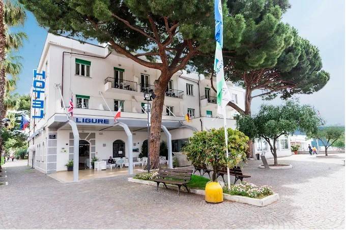 negozio in vendita a Spotorno