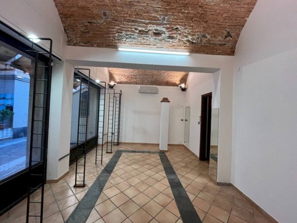 negozio in vendita a Spotorno