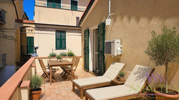 casa indipendente in vendita a Spotorno