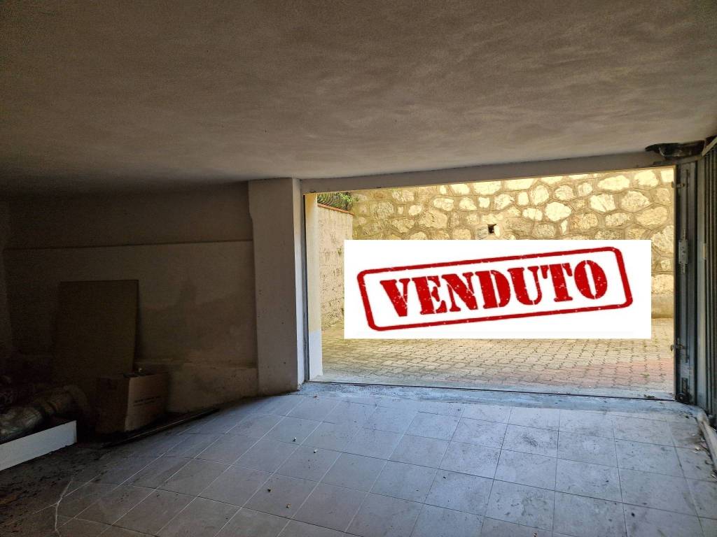 locale di sgombero in vendita a Spotorno