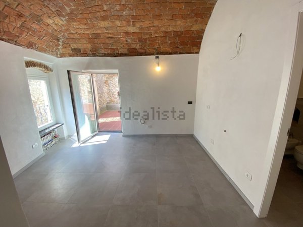 appartamento in vendita a Spotorno in zona Prelo
