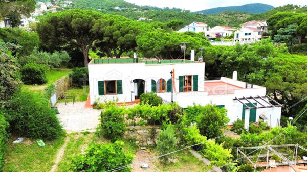 appartamento in vendita a Spotorno in zona Prelo