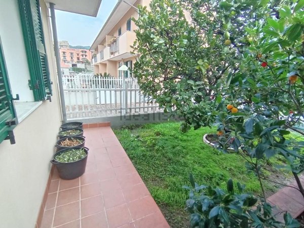 casa indipendente in vendita a Spotorno in zona Prelo