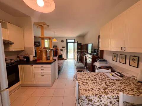 casa indipendente in vendita a Spotorno in zona Prelo