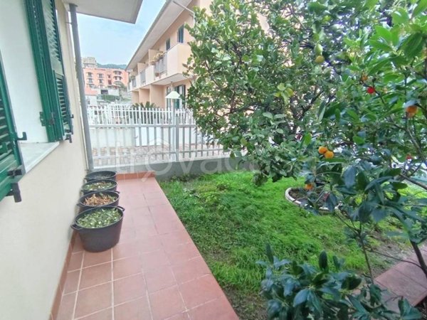 casa indipendente in vendita a Spotorno in zona Prelo