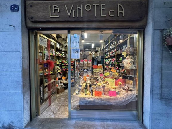 negozio in vendita a Spotorno