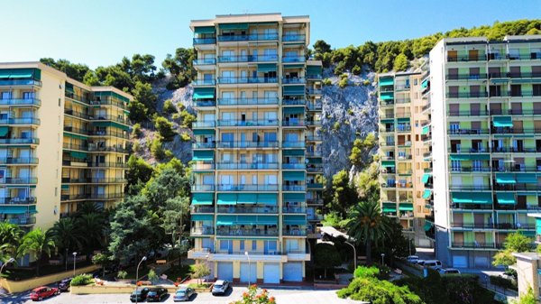 appartamento in vendita a Spotorno in zona Prelo