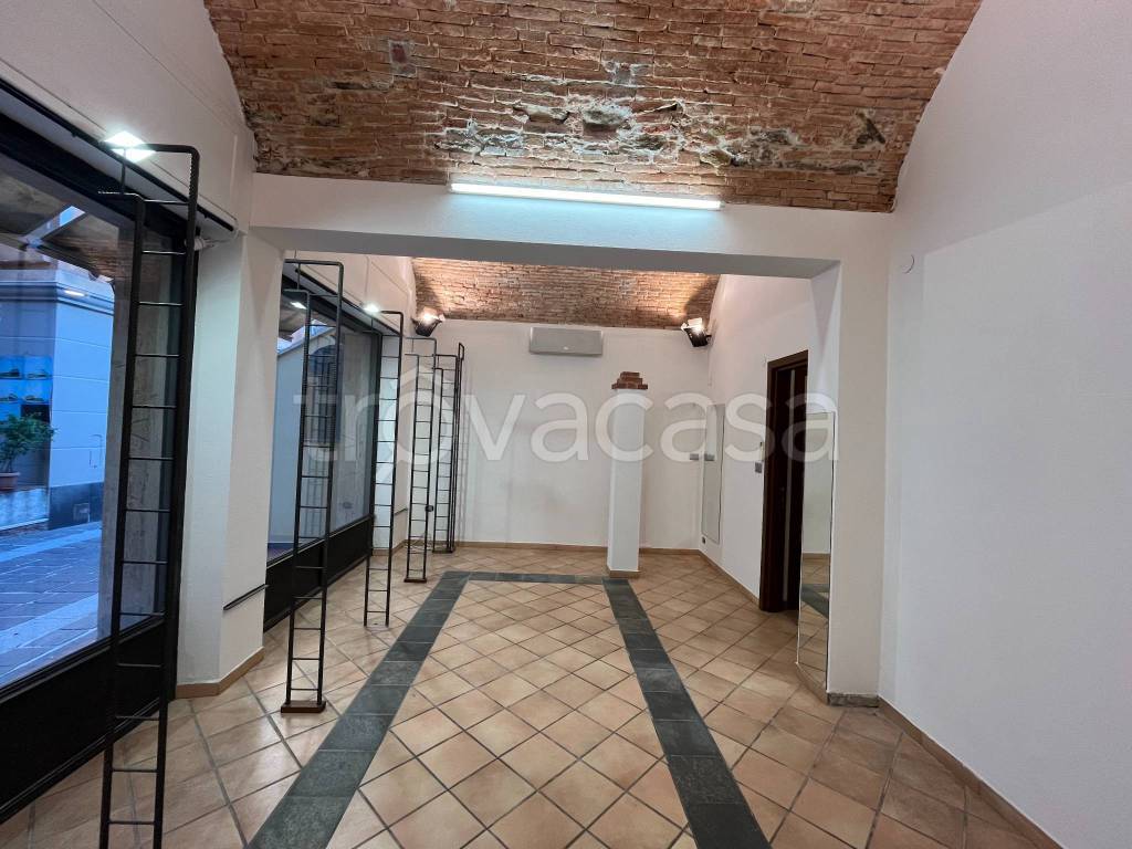 negozio in vendita a Spotorno