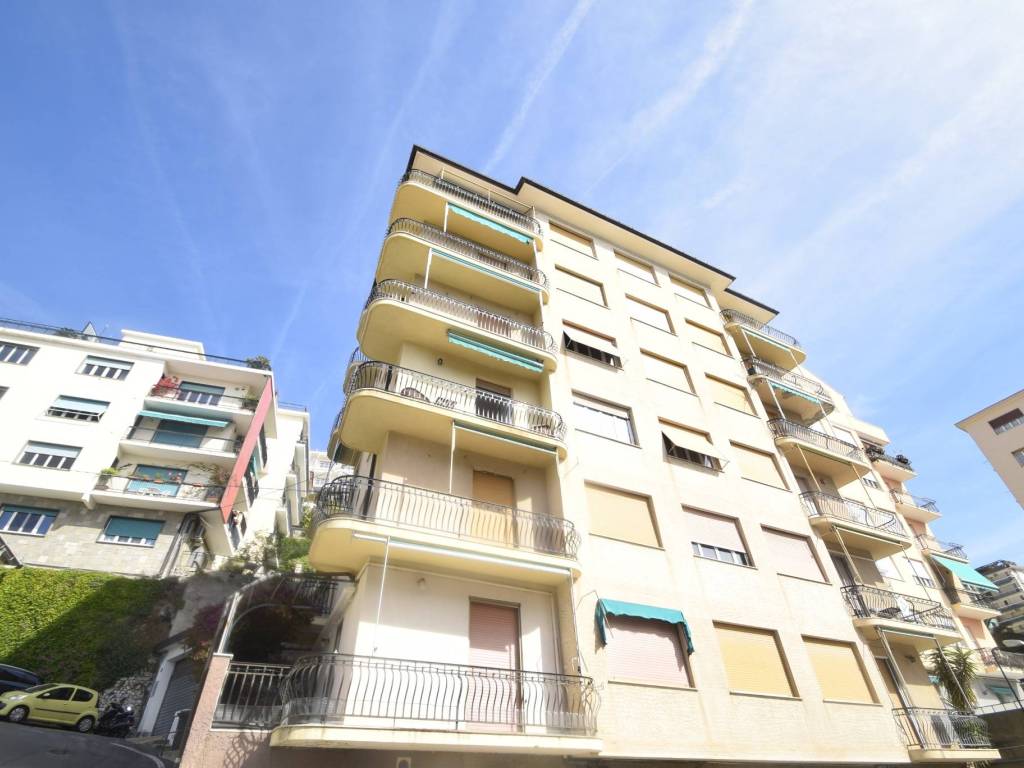 appartamento in vendita a Spotorno in zona Prelo