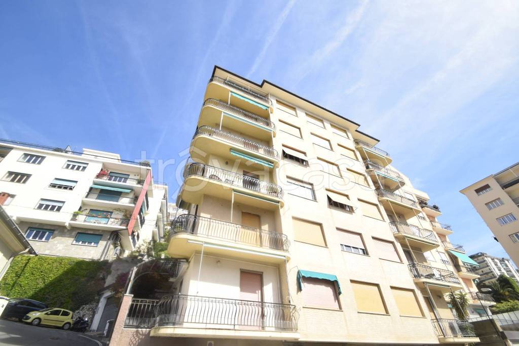 appartamento in vendita a Spotorno in zona Prelo