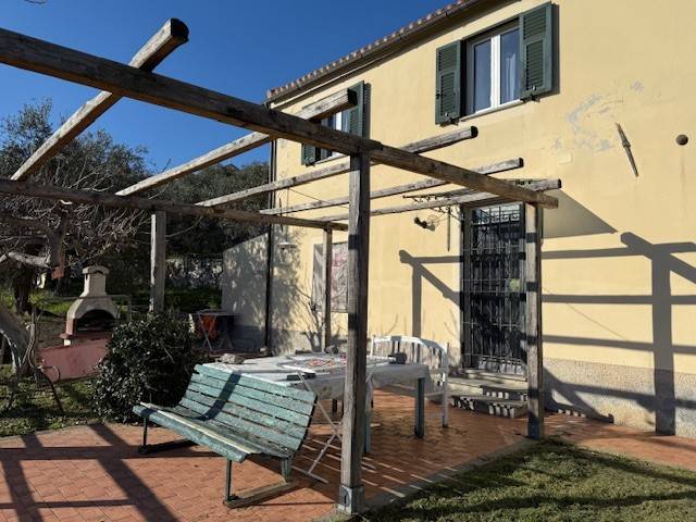 appartamento in vendita a Spotorno in zona Prelo