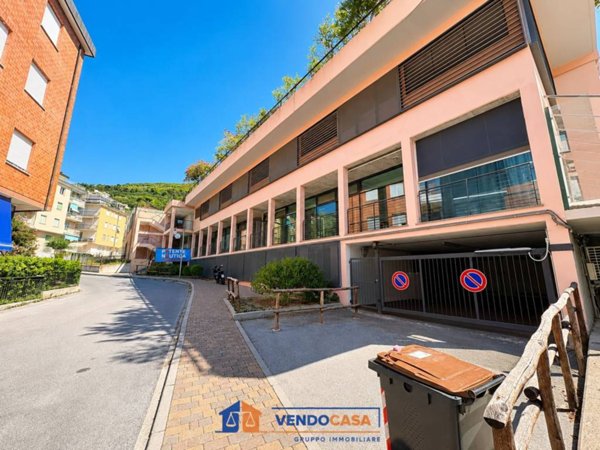 box auto in vendita a Spotorno in zona Prelo
