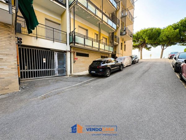 box auto in vendita a Spotorno in zona Prelo