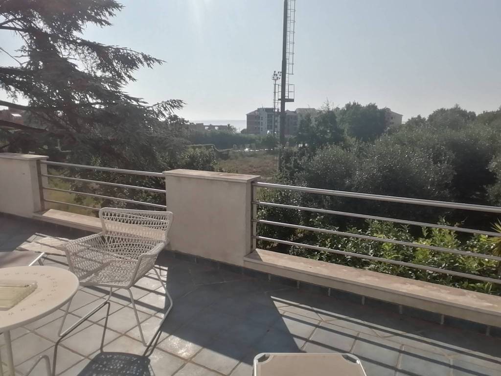 casa indipendente in vendita a Spotorno in zona Prelo