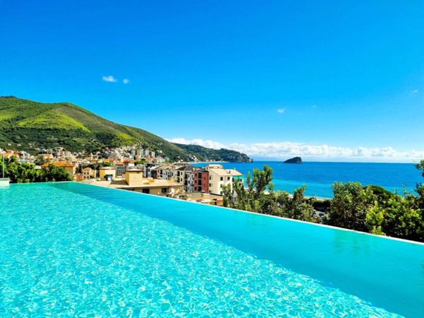 appartamento in vendita a Spotorno in zona Prelo