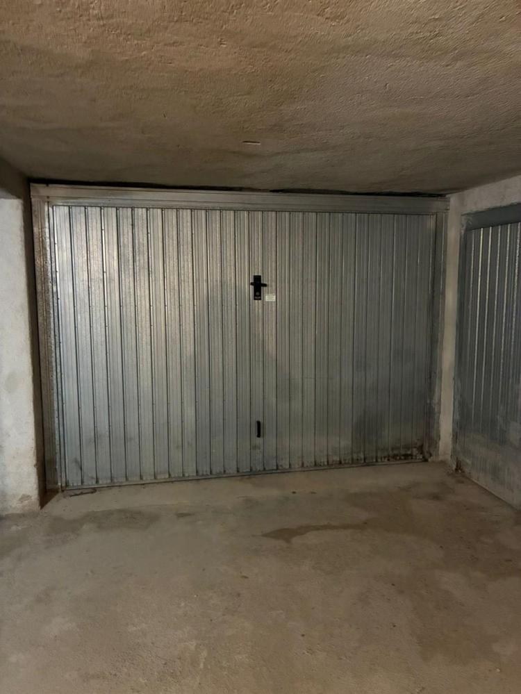 box auto in vendita a Spotorno