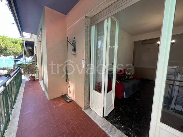 appartamento in vendita a Spotorno in zona Prelo