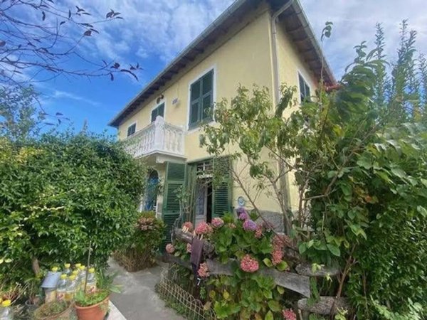 casa indipendente in vendita a Stella