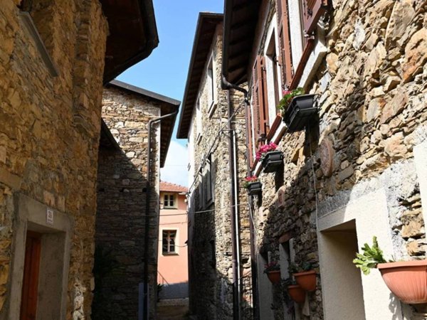 casa indipendente in vendita a Stellanello