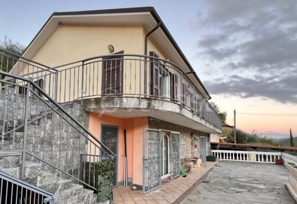 casa indipendente in vendita a Stellanello