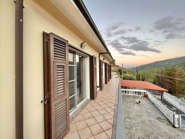 casa indipendente in vendita a Stellanello