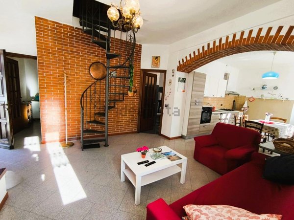 casa indipendente in vendita a Stellanello in zona Rossi