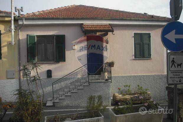 casa indipendente in vendita a Testico