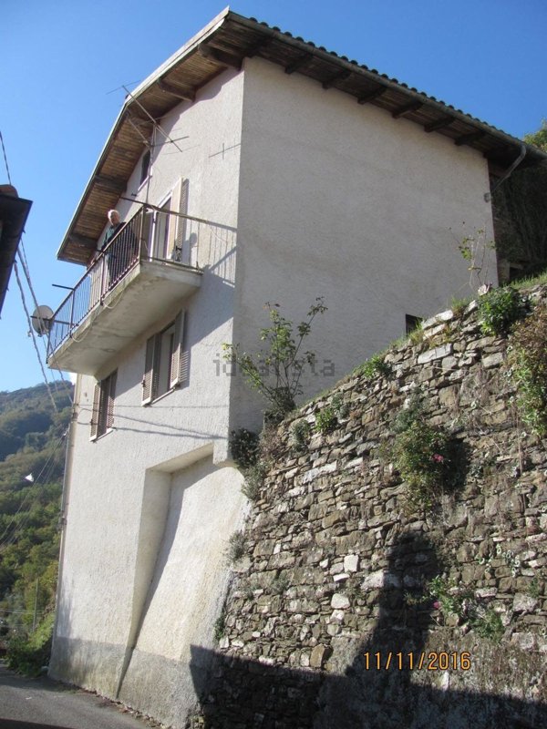 casa indipendente in vendita a Testico in zona Ginestro