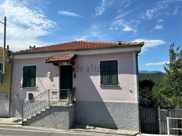 casa indipendente in vendita a Testico