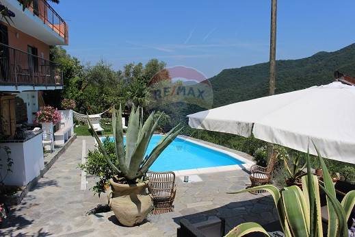 casa indipendente in vendita a Testico