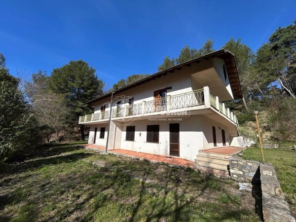 casa indipendente in vendita a Testico