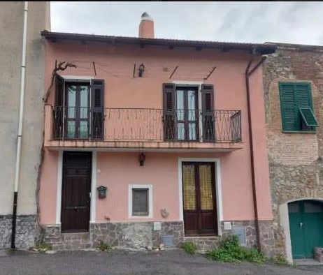 casa indipendente in vendita a Toirano