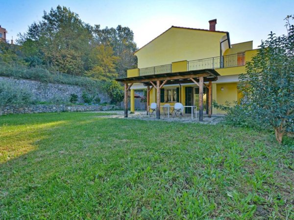 casa indipendente in vendita a Toirano