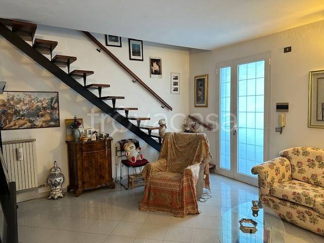 casa indipendente in vendita a Toirano