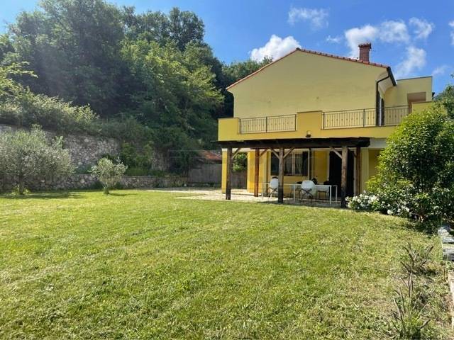 casa indipendente in vendita a Toirano