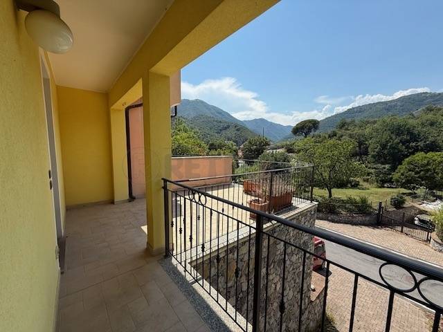 casa indipendente in vendita a Toirano