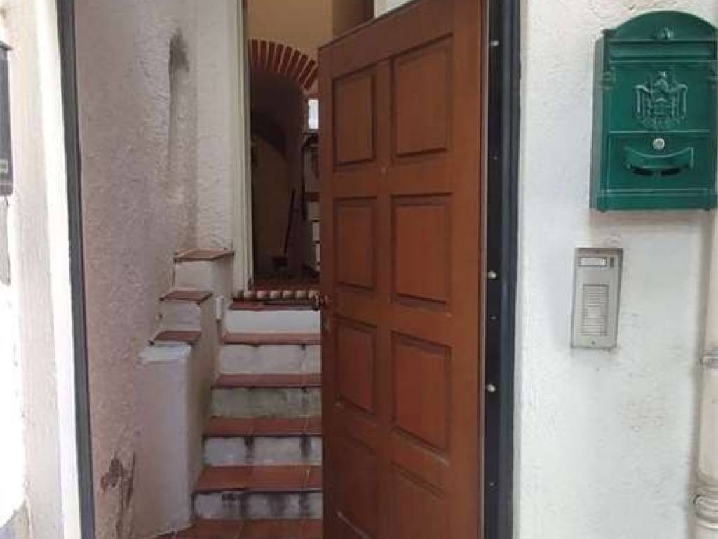 casa semindipendente in vendita a Toirano