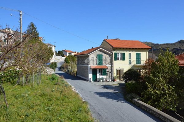 appartamento in vendita a Toirano in zona Carpe