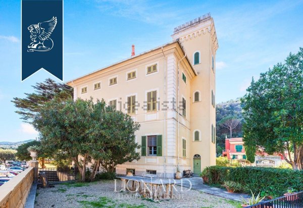 casa indipendente in vendita a Toirano