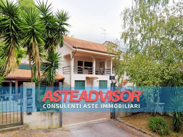 casa indipendente in vendita a Toirano