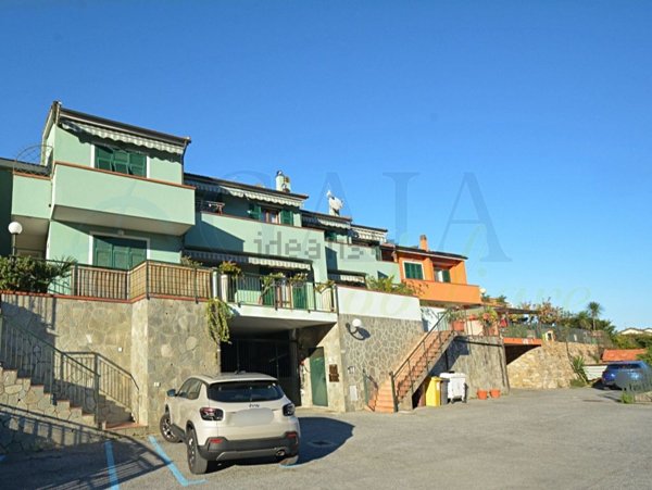 locale di sgombero in vendita a Toirano