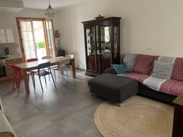 casa indipendente in vendita a Toirano