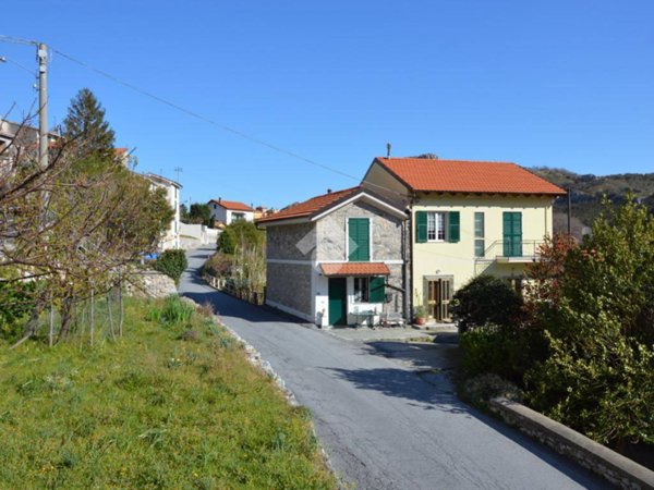 appartamento in vendita a Toirano in zona Carpe