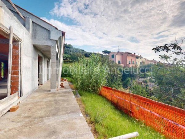 casa indipendente in vendita a Toirano