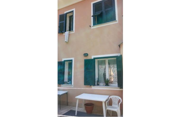 casa indipendente in vendita a Toirano