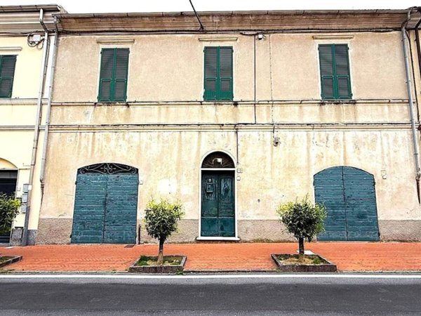 appartamento in vendita a Toirano