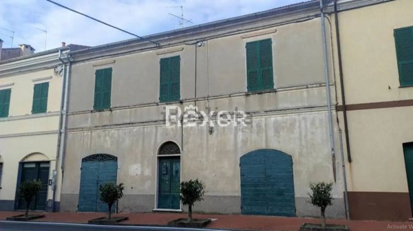 casa indipendente in vendita a Toirano