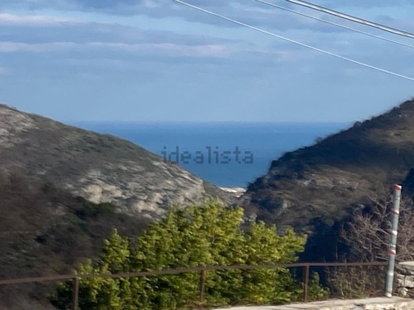 casale in vendita a Toirano