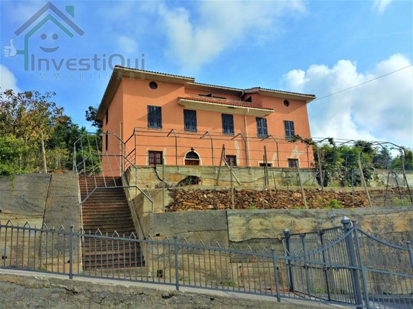 villa in vendita a Tovo San Giacomo in zona Bardino Vecchio